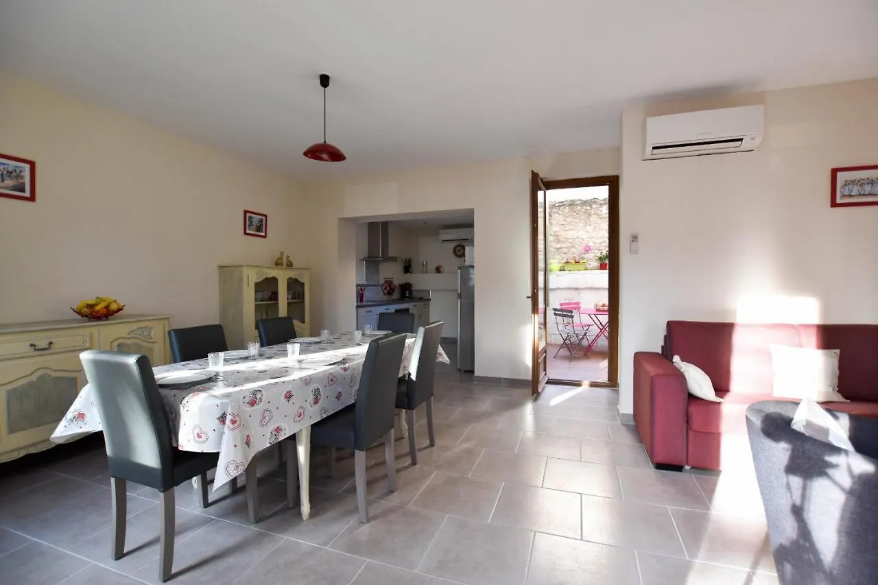 Coulege - Clim - Cour Villa Arles