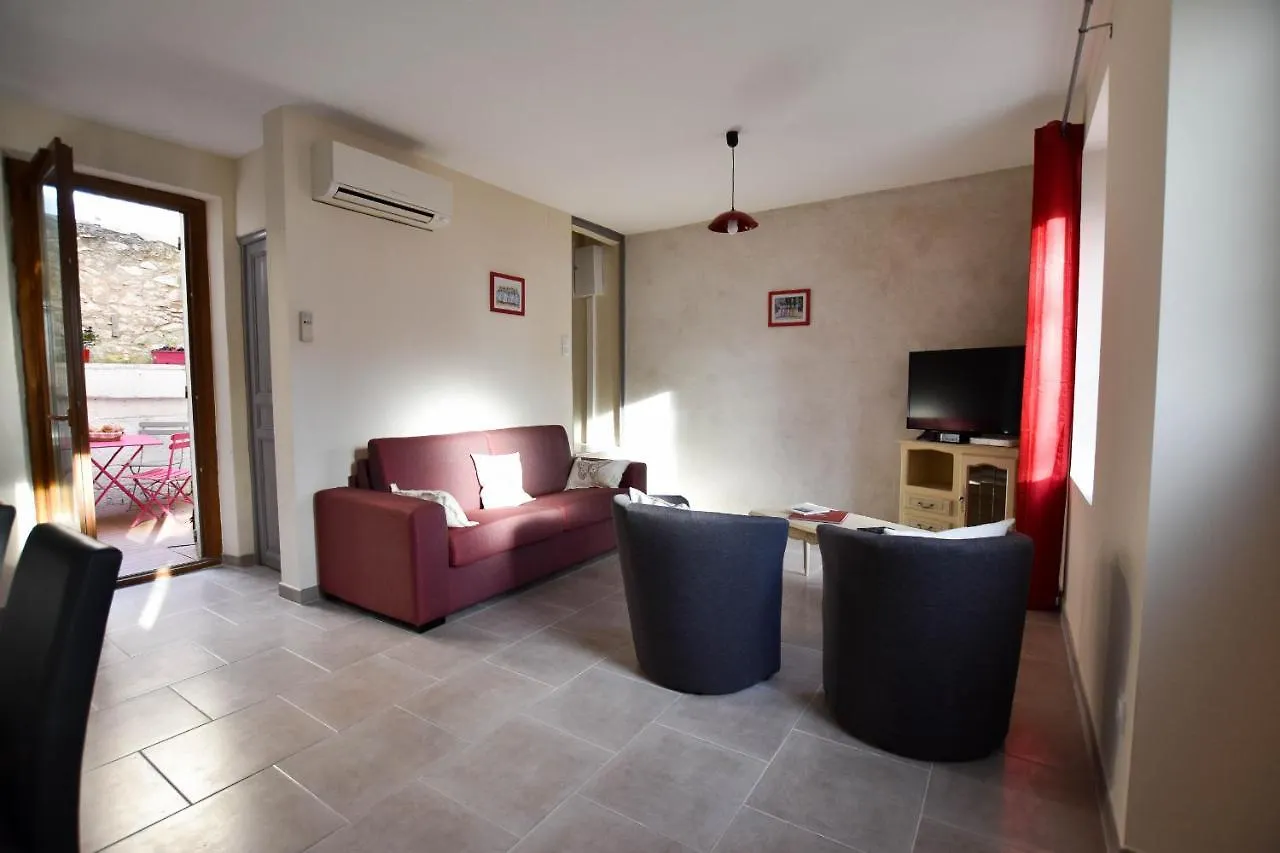 Coulege - Clim - Cour Villa Arles 0*,  France